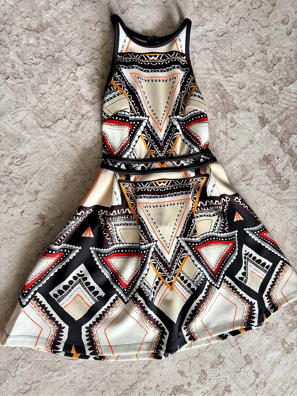 Geometric Mini Dress in Black & White Size Small Like New